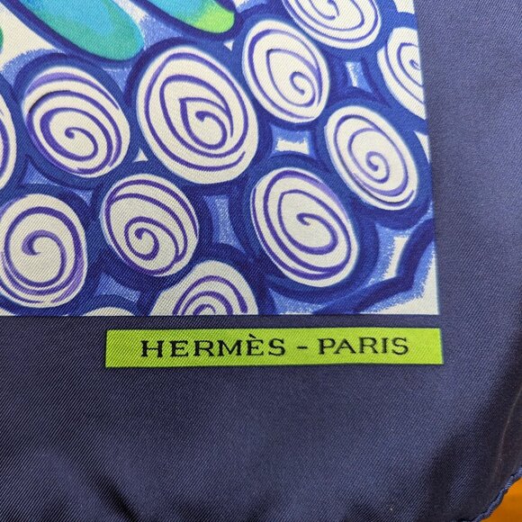 HERMES Ottomane Ceramique Blue Red 90 cm Silk Square Scarf w/ Box RARE - Picture 5 of 16